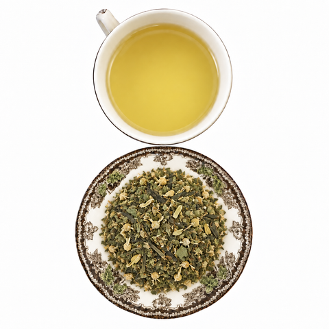 Green Mint Decaf dry product and prepared infusion on a white background