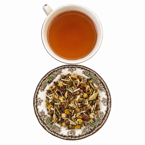 Healthy Edge Organic loose-leaf tea with brewed tea on a white background