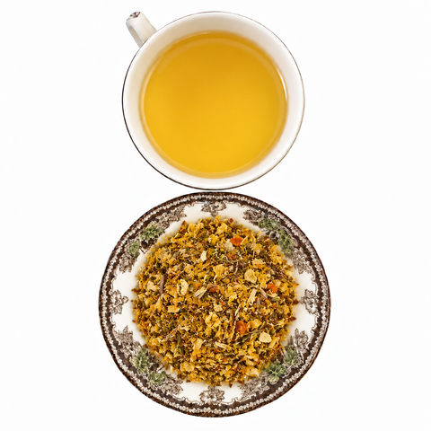 Tropic Thunder dry tea and prepared tea on a white background